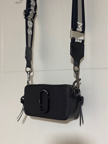 MARC JACOBS
