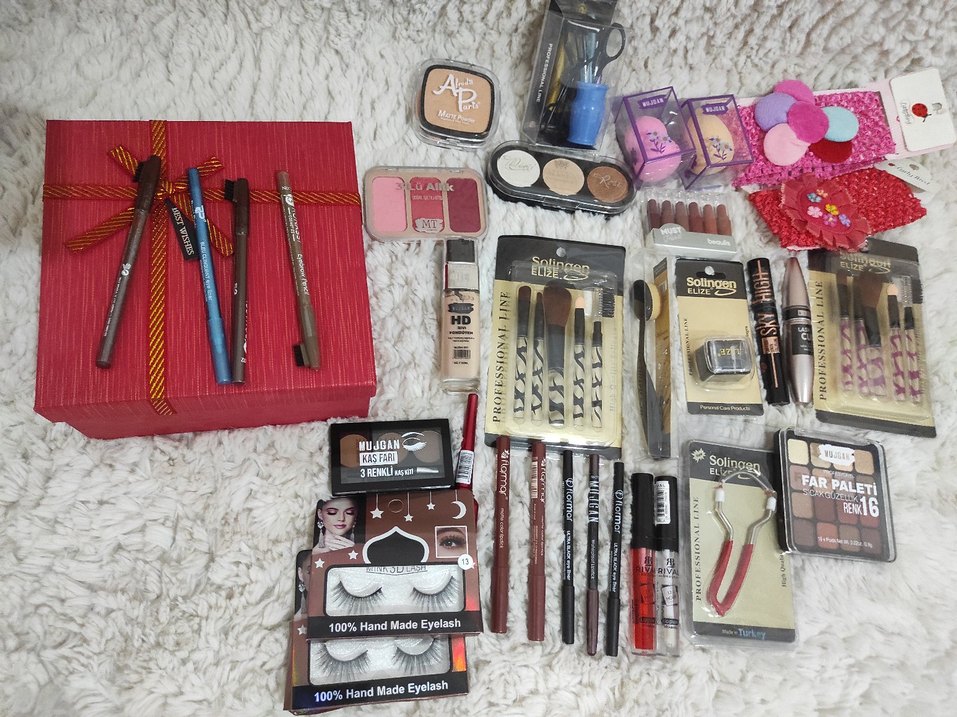 Sürpriz Makyaj kutusu - Görsel 2