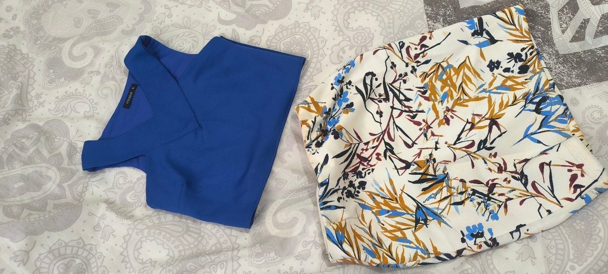 Bohem Mini Kısa Desenli etek ve Düz Mavi Kumaş bluz - Görsel 2