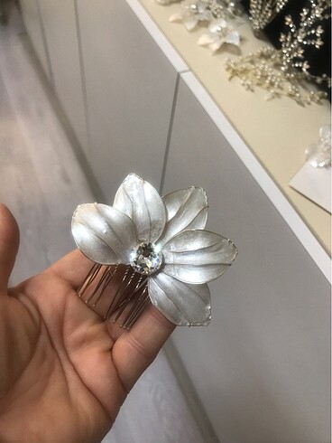 Tasarımcı Sedef görünümlü toka
