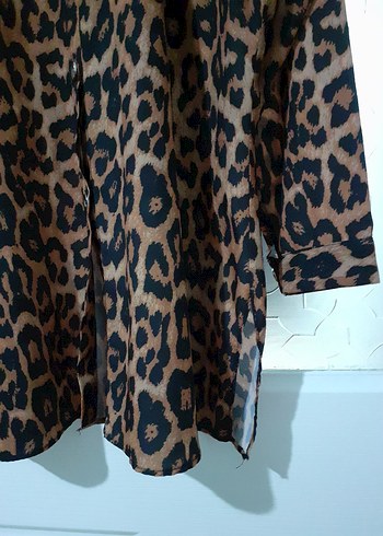 l Beden Düğmeli Leopar Desenli Uzun Kollu Kadın Gömlek Tunik