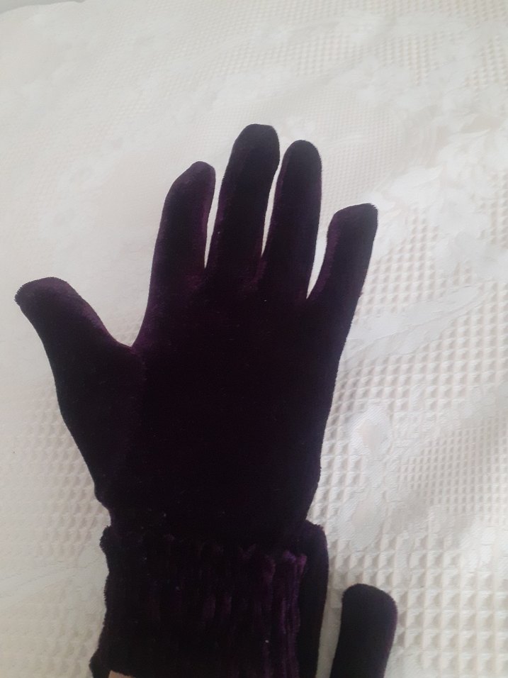 Koyu Mor Pileli Kadife Kadın Eldiveni - Görsel 2