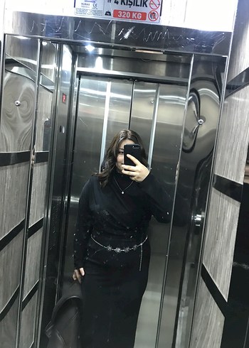 Bluz ve kalem etek 


Ikılı takım - Görsel 3