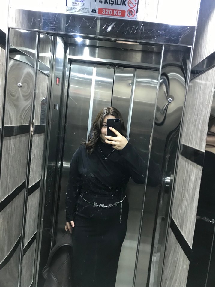 Bluz ve kalem etek 


Ikılı takım - Görsel 3