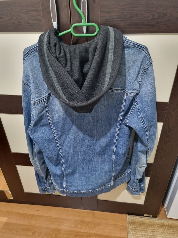 Düğmeli Gri Kapüşonlu Kadın Kot Ceket - Görsel 4