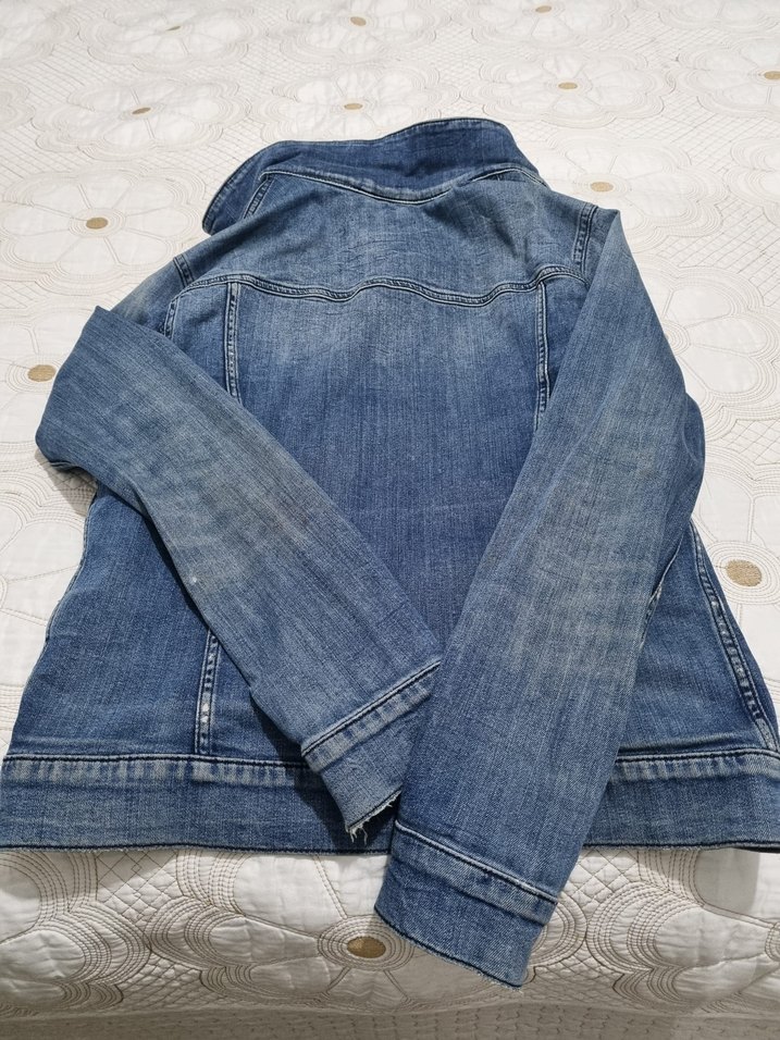 Düğmeli Gri Kapüşonlu Kadın Kot Ceket - Görsel 5