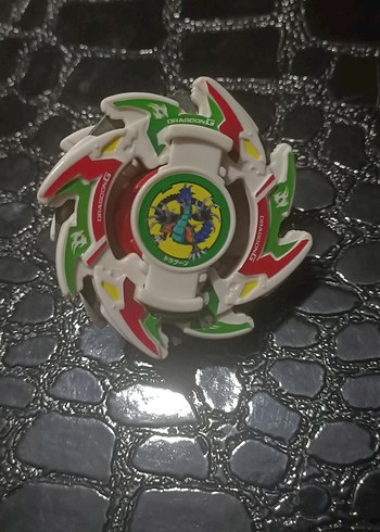 Renkli Dönen Dragon Beyblade Figürü