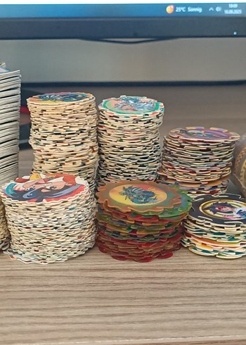 beyblade yugioh digimon karışık tasolar ve ufo taso