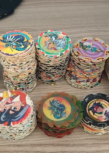 beyblade yugioh digimon karışık tasolar ve ufo taso