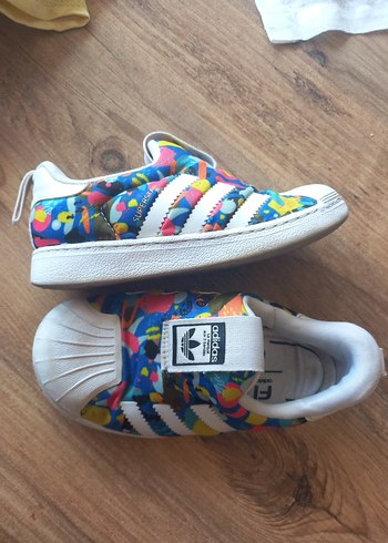 25 Beden çeşitli Renk Adidas Çok Renkli Kız çocuğu ayakkabısi