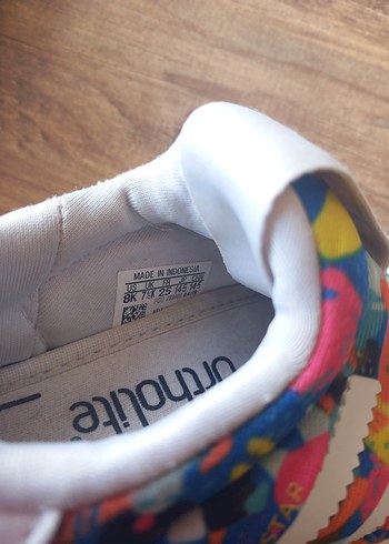 25 Beden Adidas Çok Renkli Kız çocuğu ayakkabısi