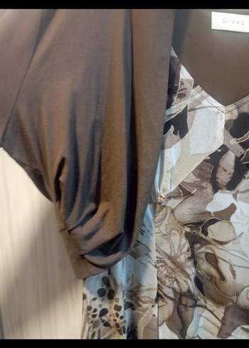 xl Beden kahverengi Renk Kahverengi Batik Desenli V Yakalı Uzun Elbise