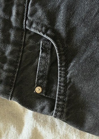 40 Beden siyah Renk Düğmeli Siyah Midi Denim Şort