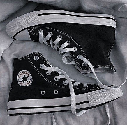 Siyah converse