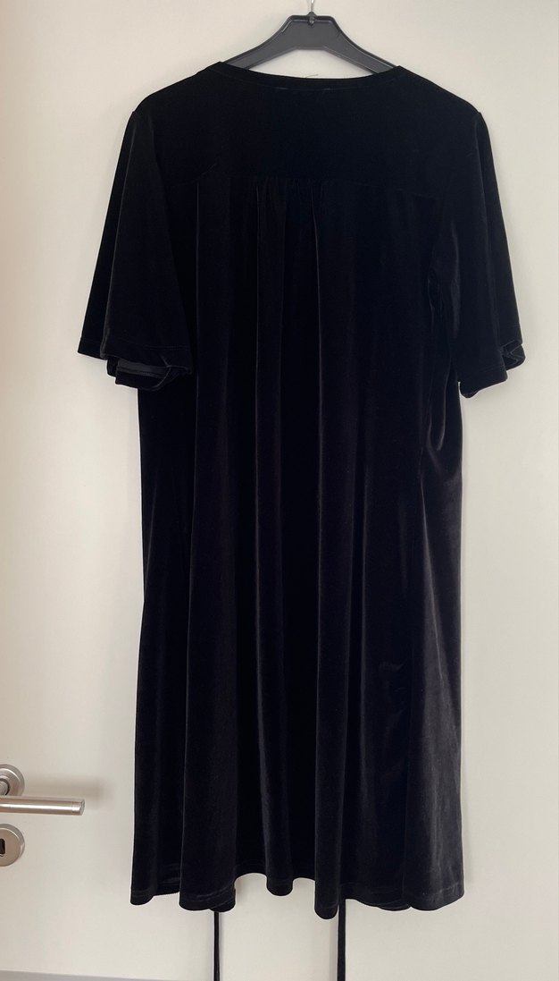 Siyah Uzun Kadife Kadın Giyim - Görsel 2