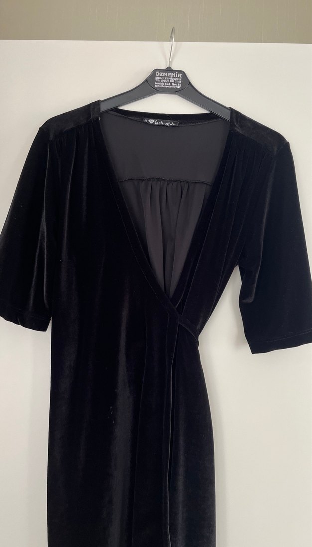 Siyah Uzun Kadife Kadın Giyim - Görsel 4