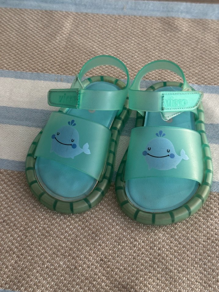 Vicco 23 numara ışıklı sandalet - Görsel 4