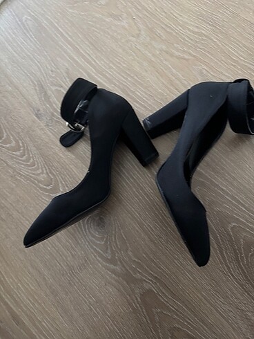40 Beden siyah Renk Çok şık kumaş stiletto