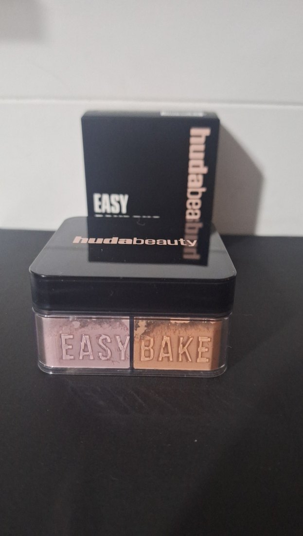 Huda Beauty Easy Bake Loose Powder Duo - Sabitleyici Toz Pudra - Görsel 2