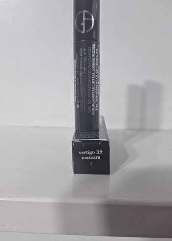 Giorgio Armani Vertigo Lift Siyah Maskara - Görsel 2