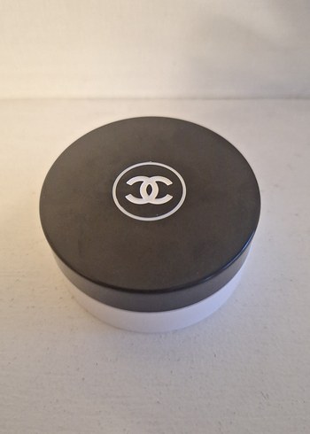 HYDRA BEAUTY NUTRITION - Besleyici Dudak Balmı - Görsel 2