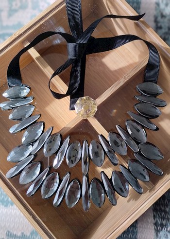 uzun Gri taşlı, kurdeleli kolye - Görsel 3