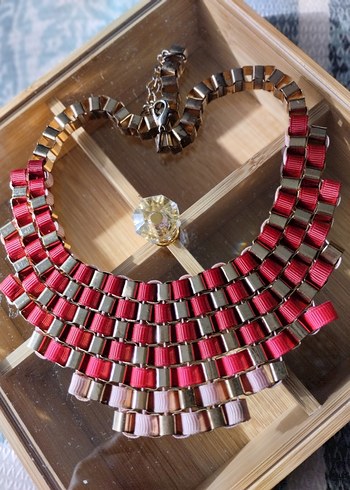 Zincir Detaylı Renkli Pembe Midi Kolye - Görsel 3