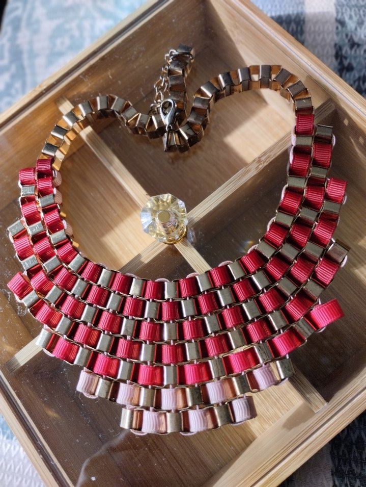 Zincir Detaylı Renkli Pembe Midi Kolye - Görsel 3