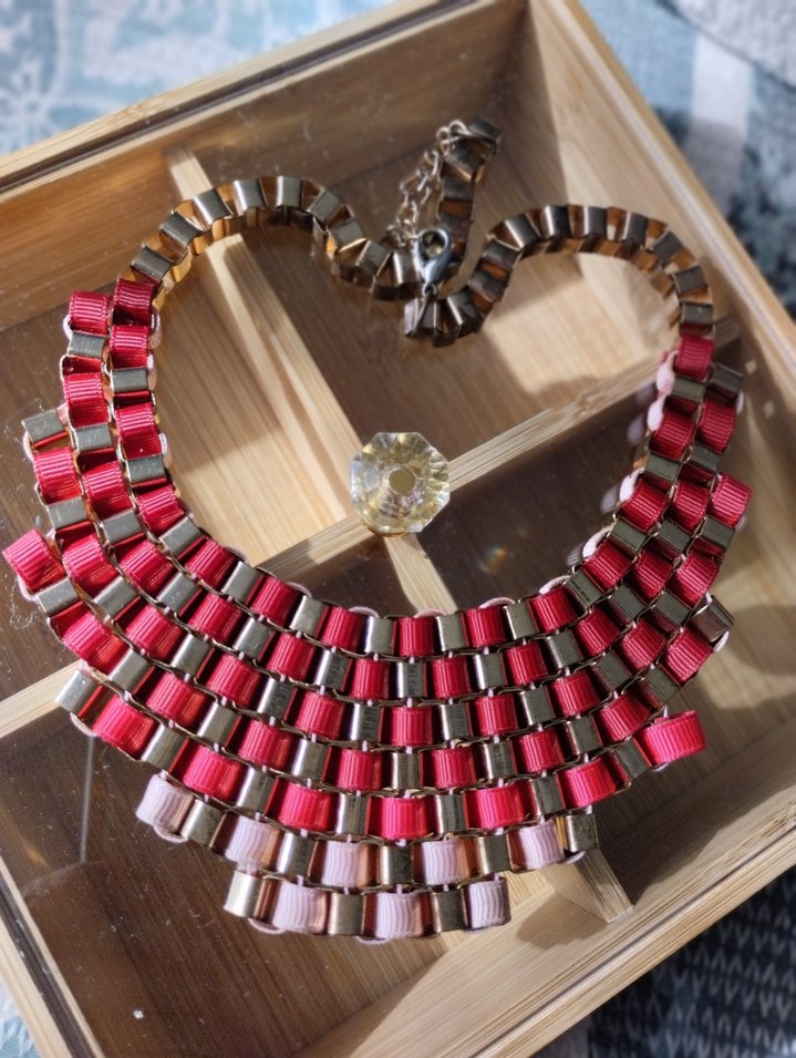 Zincir Detaylı Renkli Pembe Midi Kolye - Görsel 2