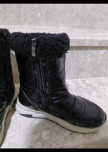 Kız Çocuk Siyah Kürklü kar  Botu 34 numara - Görsel 3