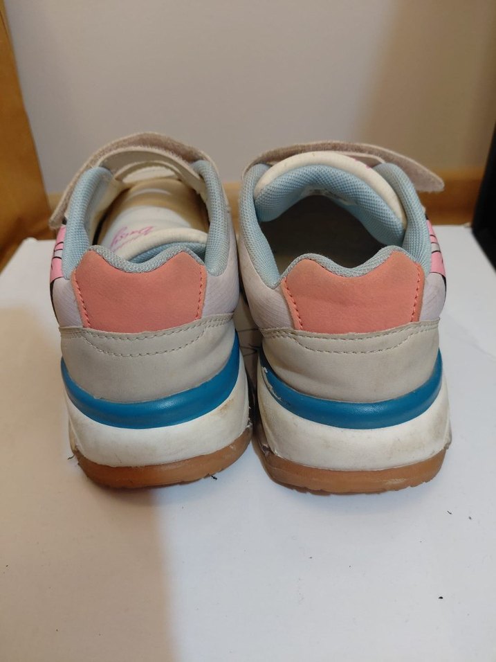 Kız Çocuk spor ayakkabi 33 numara - Görsel 3