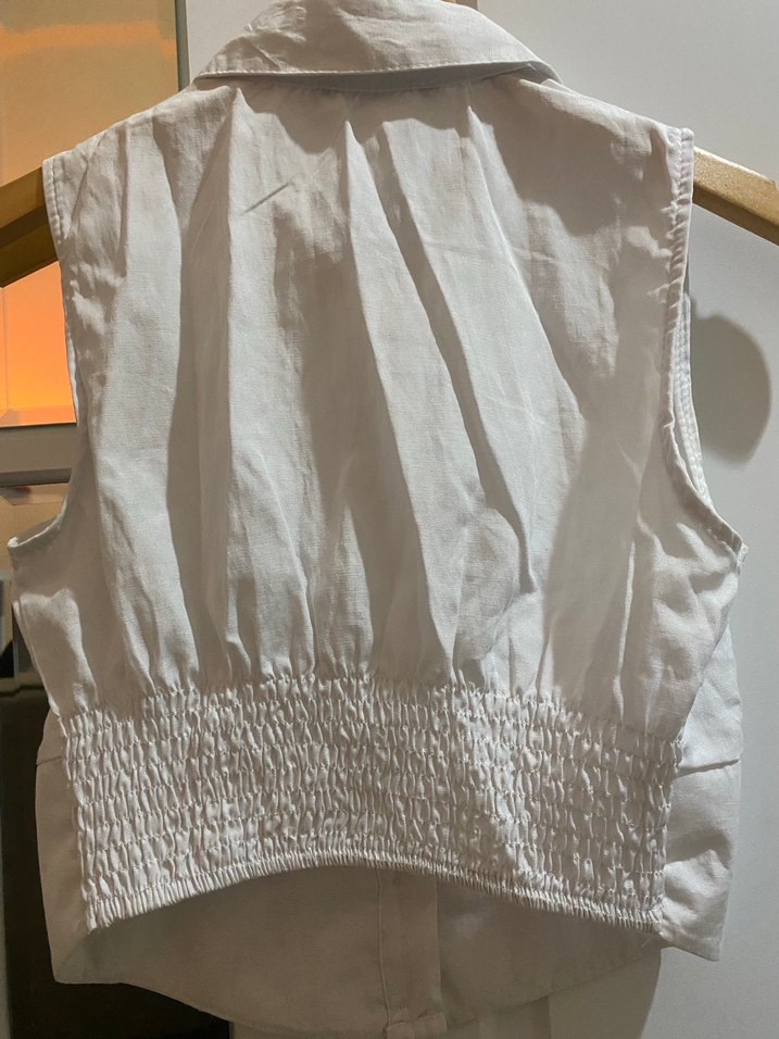 Düğmeli Kolsuz Crop Gömlek - Görsel 3