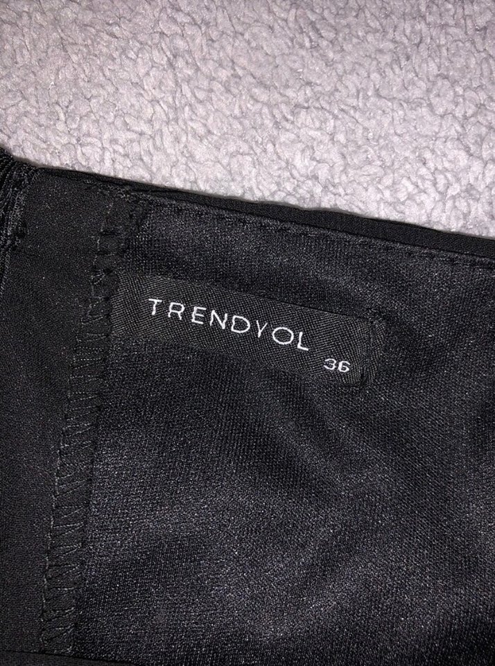 Trendyolmilla Siyah Mini Askılı Abiye Elbise - Görsel 4