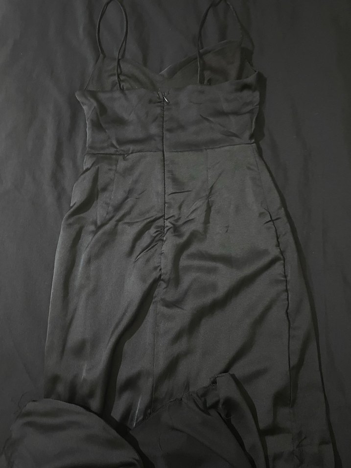 Trendyolmilla Siyah Uzun Askılı Drapeli Abiye Elbise - Görsel 3