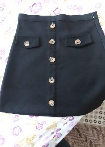 Düğmeli Siyah Mini Etek