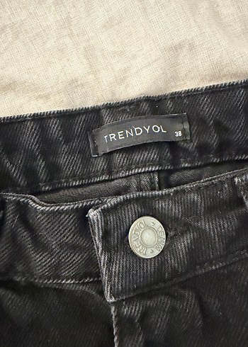 Siyah Mini Kadın Kot Şort - Görsel 3