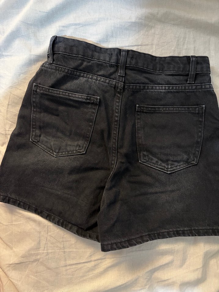 Siyah Mini Kadın Kot Şort - Görsel 2