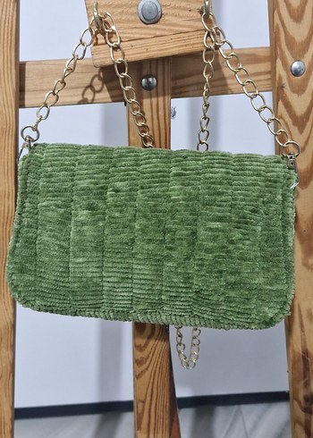 Zincir Detaylı Yeşil Süet Çanta - Görsel 2
