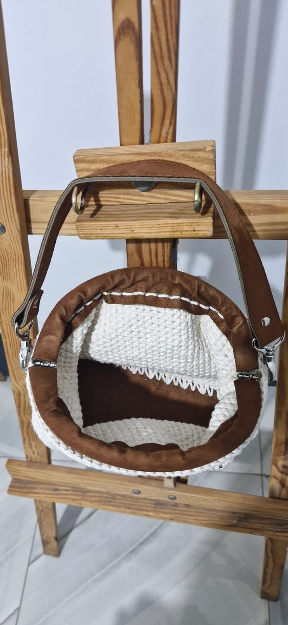 Tokalı Beyaz Örgü Kadın Çanta - Görsel 2