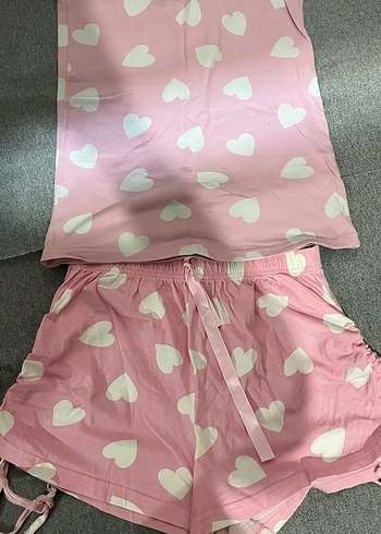 Pembe Kalp Desenli İp Askılı Mini Pijama Takımı