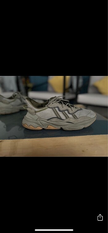 Adidas Ozwego
