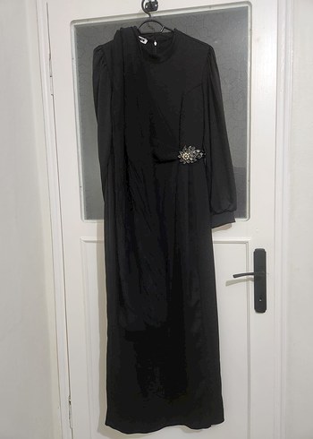 Uzun Siyah Drapeli Elbise - Görsel 3