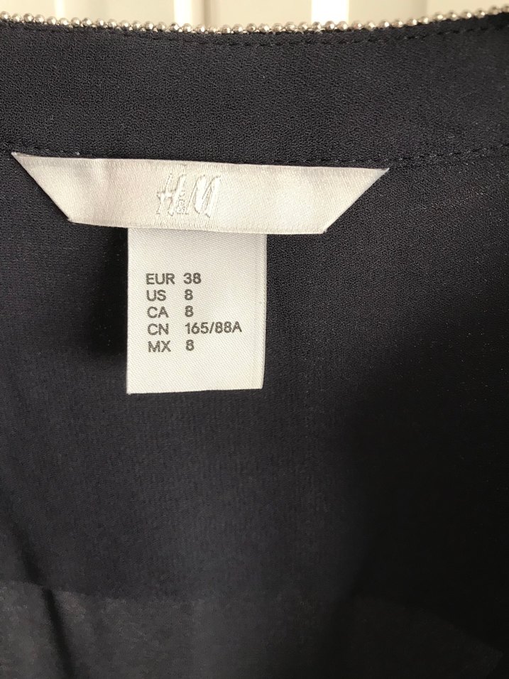 H&M Siyah V Yaka bluz - Görsel 3