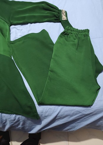 Uzun Yeşil tesettür takım - Görsel 3