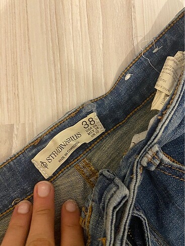 38 Beden Jeann
