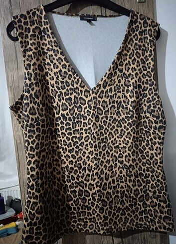 Leopar L beden v yaka