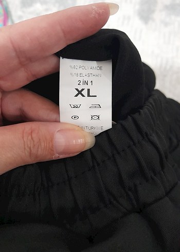 Kadın Siyah İçi Taytlı Şort - Görsel 6