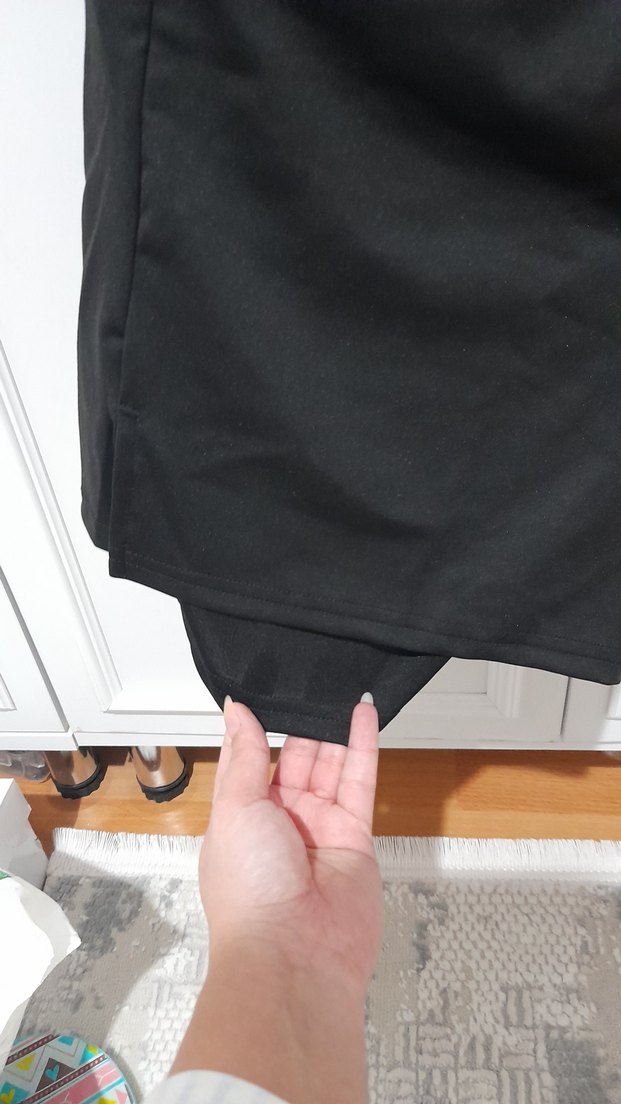 Kadın Siyah İçi Taytlı Şort - Görsel 3