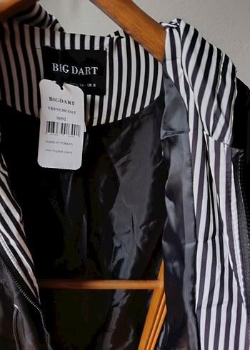 Big Dart Siyah Düğmeli Midi Yağmurluk - Görsel 2