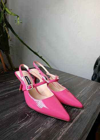 Nıne West Pembe Rugan Tokalı Stiletto - Görsel 3